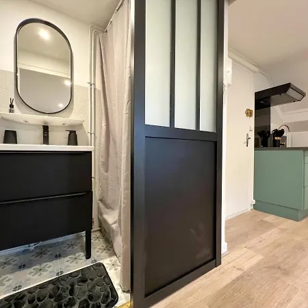 Apartment Pres Riants